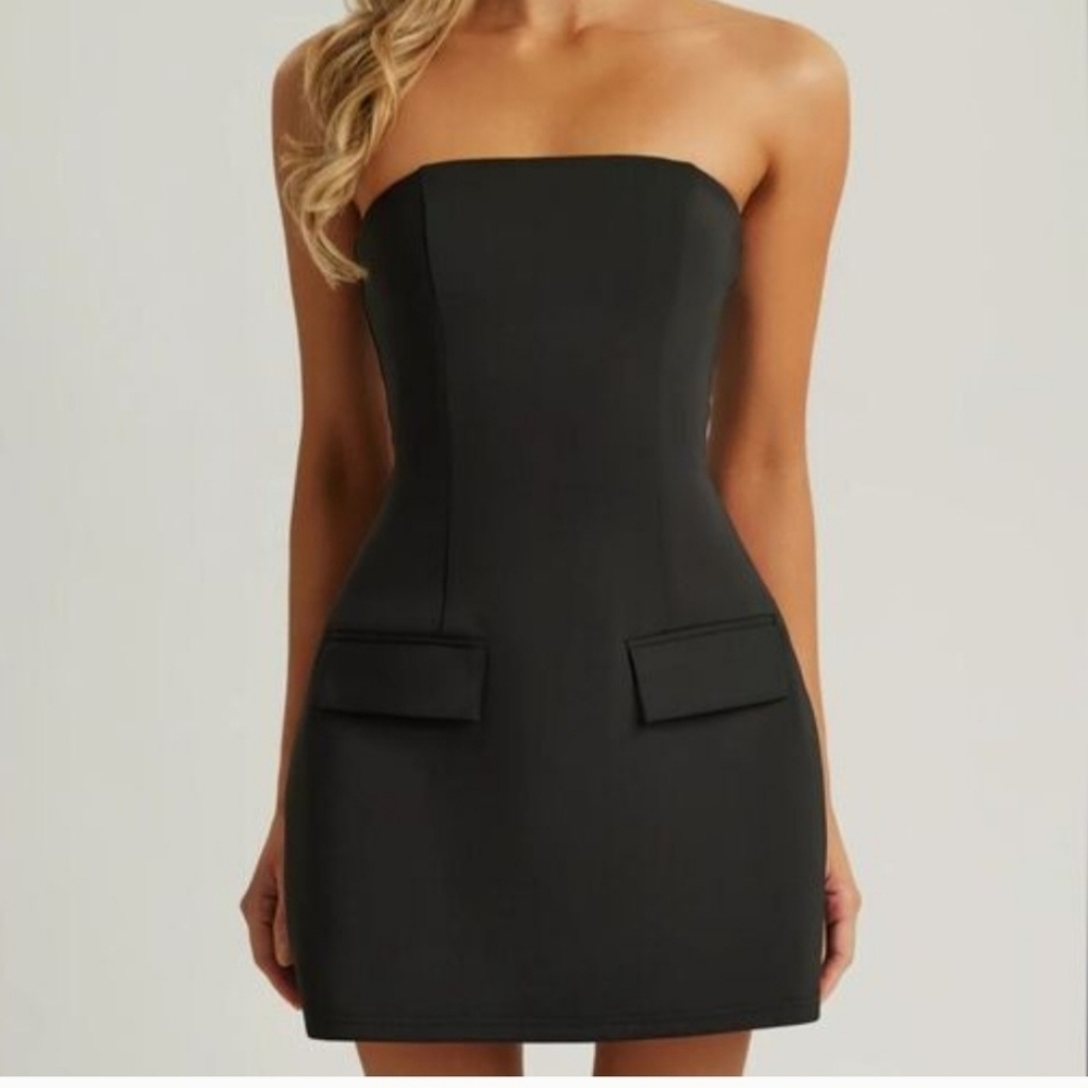 NWOT Heiress Beverly Hills Reformation Strapless A Line Black Mini Size M